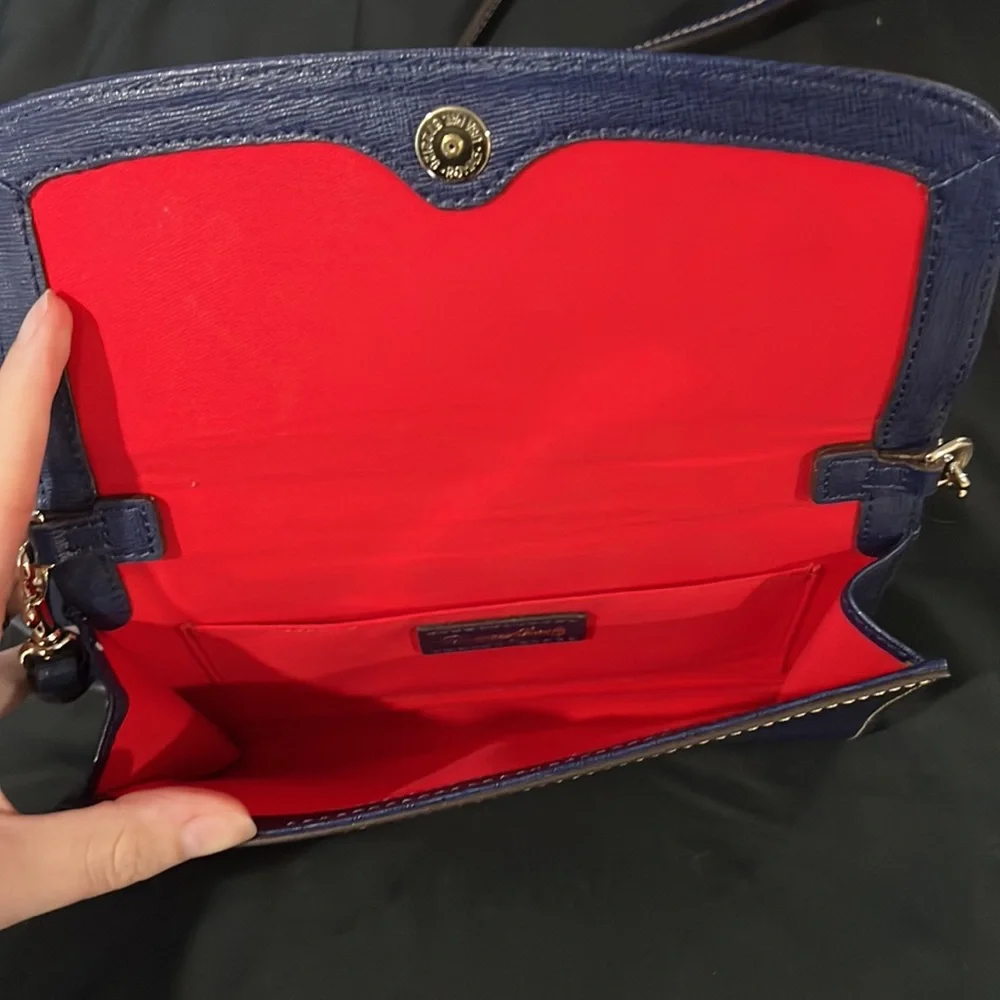 Dooney & Bourke cross body pocket book - Picture 4 of 5